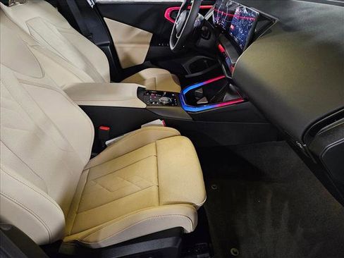 Used 2025 BMW X3 xDrive30i w/ Premium Package image 22