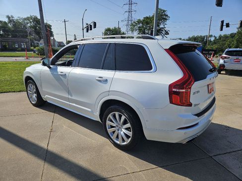 Used 2017 Volvo XC90 T6 Momentum w/ Vision Package AWD/4WD image 6
