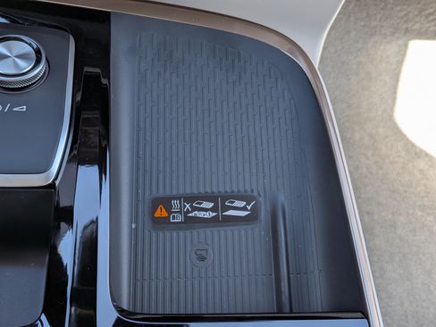 New 2026 Buick Enclave Avenir w/ Super Cruise Package FWD image 30