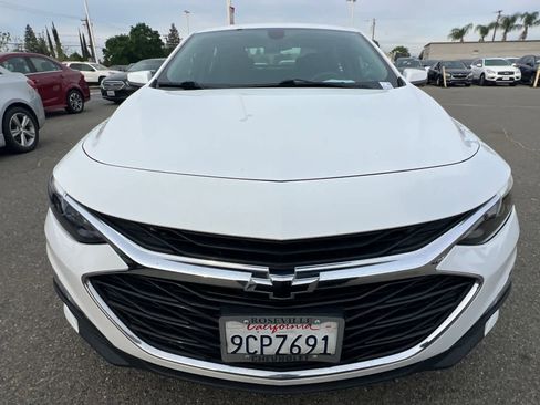 Used 2022 Chevrolet Malibu RS image 2