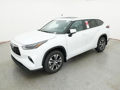 New 2025 Toyota Highlander XLE