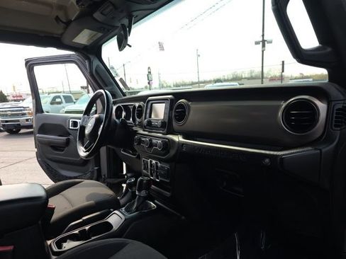 Used 2020 Jeep Wrangler Unlimited Sport S AWD/4WD image 38