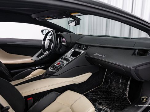 Used 2012 Lamborghini Aventador LP 700-4 image 46