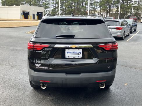 Used 2023 Chevrolet Traverse LT image 9