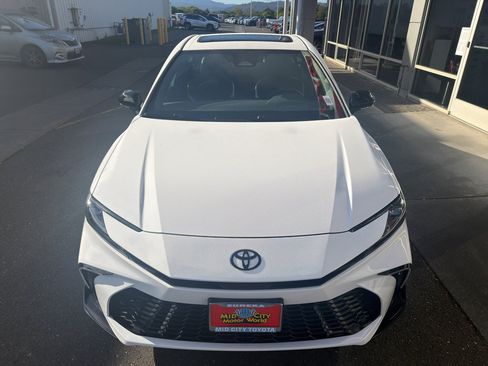 New 2026 Toyota Camry Hybrid w/ Convenience Package AWD/4WD image 6