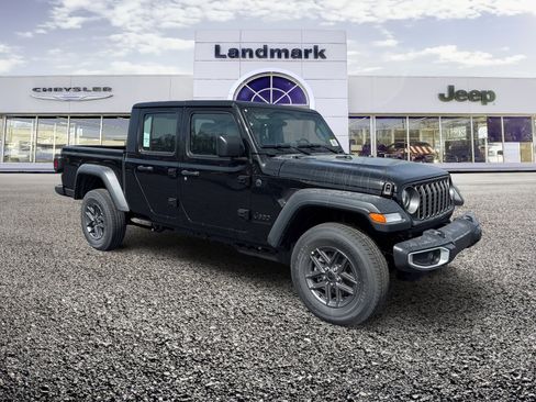 New 2026 Jeep Gladiator Sport AWD/4WD image 1