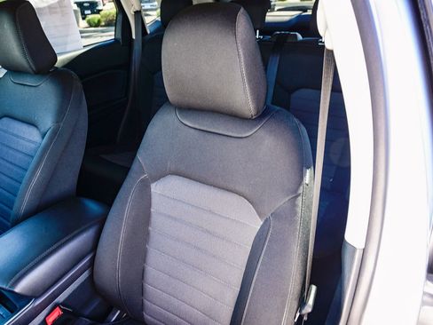 Used 2023 Ford Edge SE w/ Black Appearance Package image 22