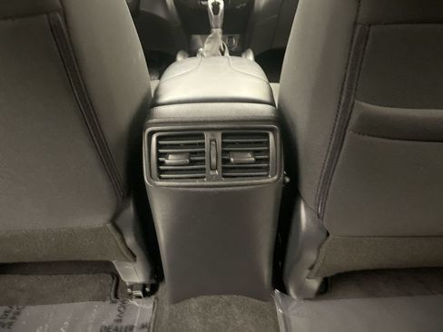 Used 2020 Nissan Rogue S AWD/4WD image 13