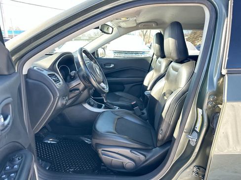 Used 2018 Jeep Compass Latitude w/ Cold Weather Group image 21