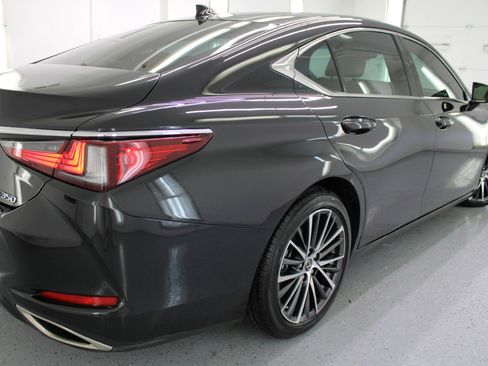 Used 2022 Lexus ES 350 Premium image 15