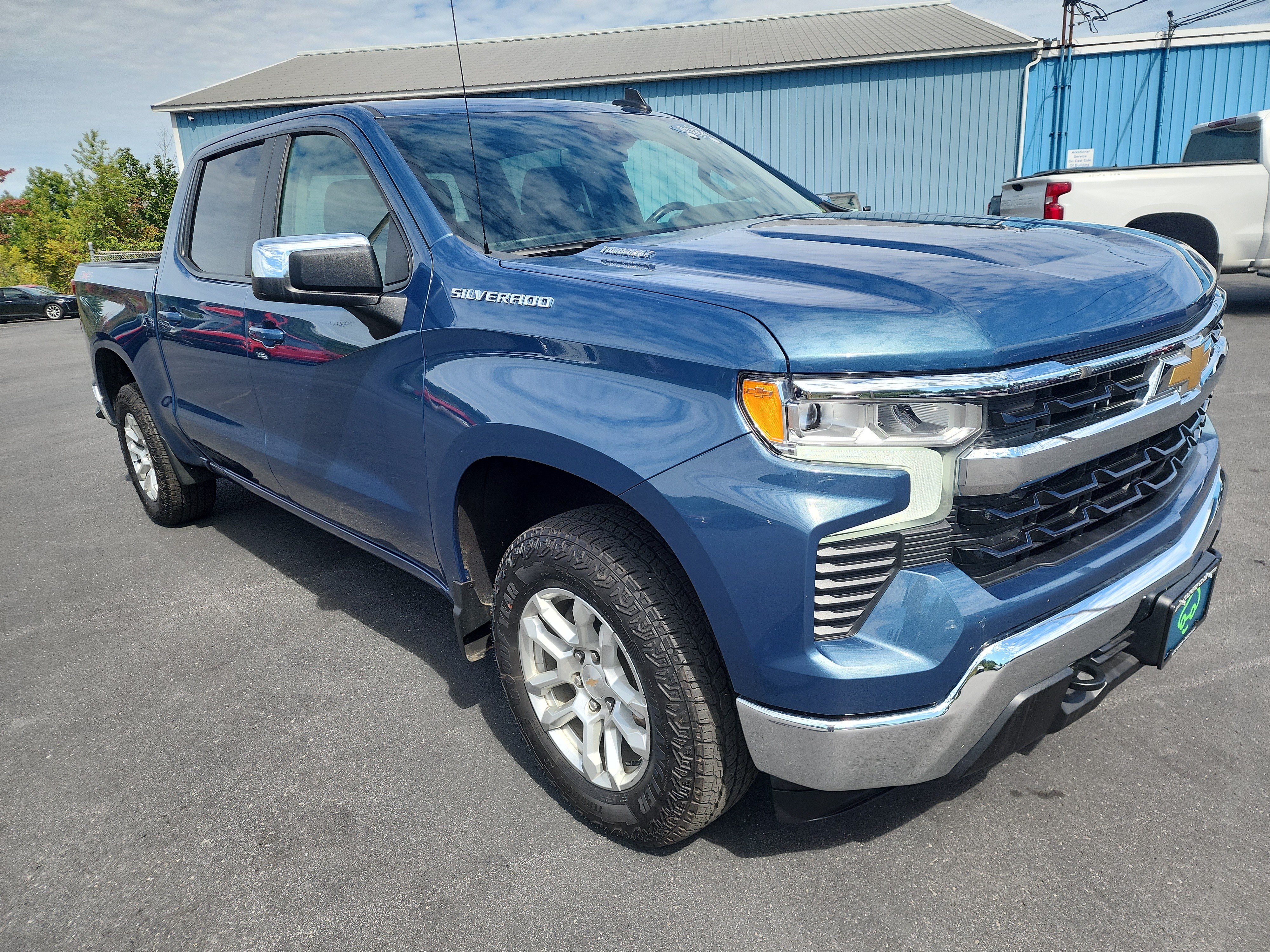 Certified 2024 Chevrolet Silverado 1500 LT AWD/4WD image 2