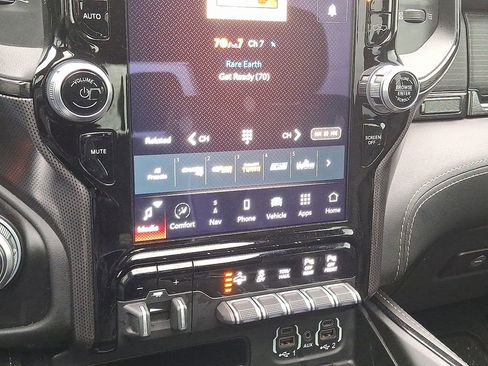 Used 2022 RAM 1500 Limited image 18