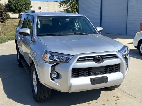 Used 2021 Toyota 4Runner SR5 image 8