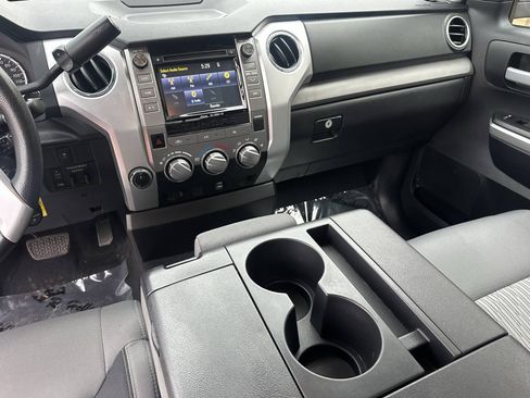 Used 2016 Toyota Tundra SR5 AWD/4WD image 6