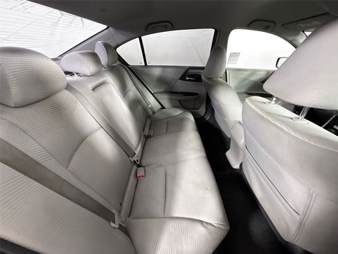 Used 2015 Honda Accord LX image 35