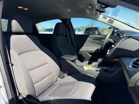 Used 2022 Chevrolet Malibu LT image 21