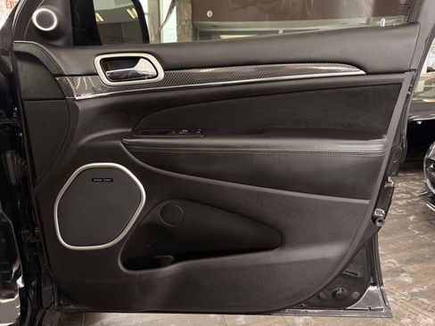 Used 2020 Jeep Grand Cherokee SRT image 34