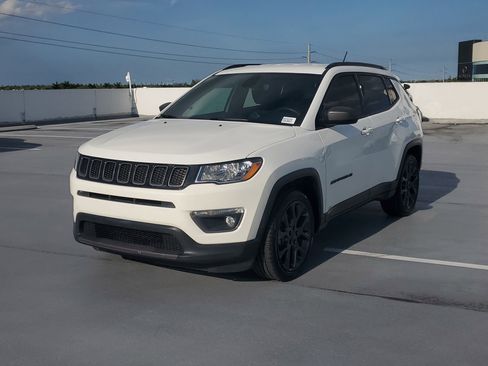 Used 2021 Jeep Compass Latitude FWD image 7