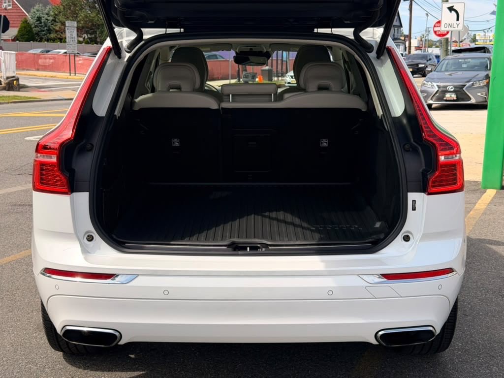 Used 2021 Volvo XC60 T6 Inscription w/ Advanced Package AWD/4WD image 8
