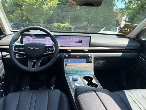 Certified 2025 Genesis GV80 2.5T Advanced AWD/4WD image 26