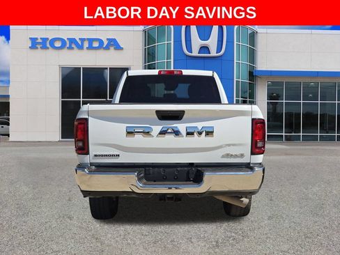 Used 2025 RAM 2500 Big Horn AWD/4WD image 3