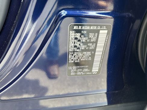 Used 2025 INFINITI QX80 Sensory AWD/4WD image 40