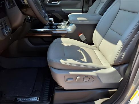 New 2025 Chevrolet Silverado 1500 RST w/ Dark Appearance Package AWD/4WD image 25