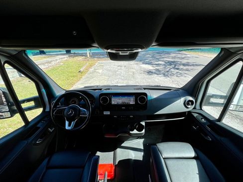 Used 2019 Mercedes-Benz Sprinter 170 w/ Premium Plus Package image 14