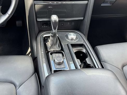 Used 2024 Nissan Armada SV AWD/4WD image 16