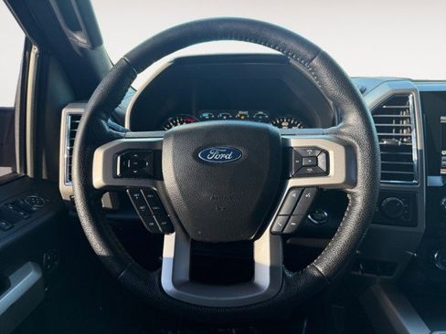Used 2015 Ford F150 Lariat image 6