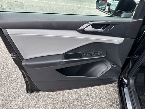 Certified 2023 Volkswagen Taos SEL image 11