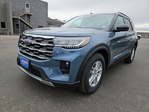 New 2026 Ford Explorer Active w/ Active Comfort Package image 4