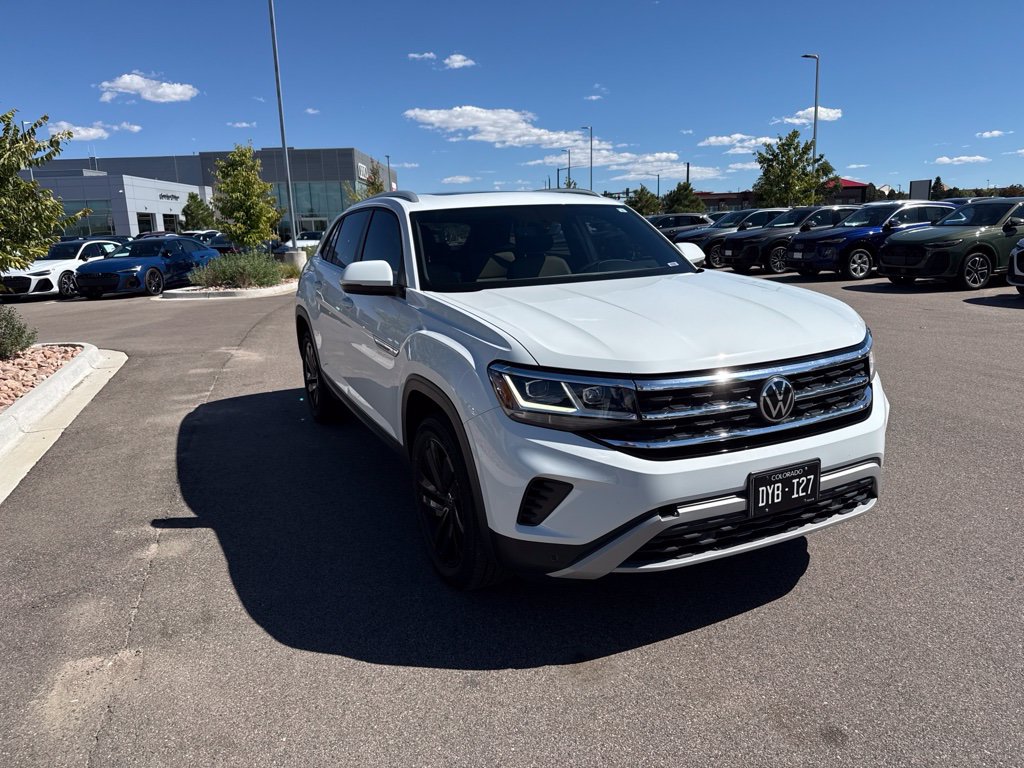 Used 2022 Volkswagen Atlas Cross Sport SE AWD/4WD image 2
