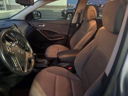 Used 2014 Hyundai Santa Fe GLS FWD image 12