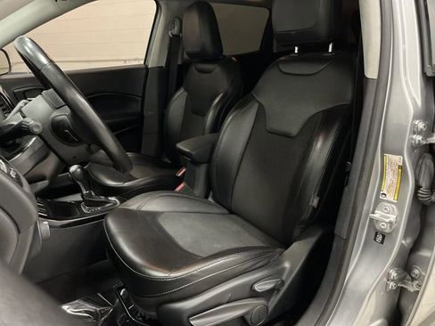 Used 2021 Jeep Compass Latitude image 4