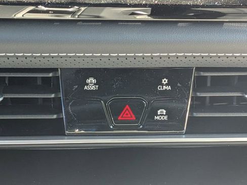 New 2026 Volkswagen Atlas SE image 17