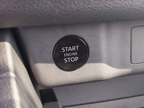 Used 2026 Nissan Rogue SV FWD image 26