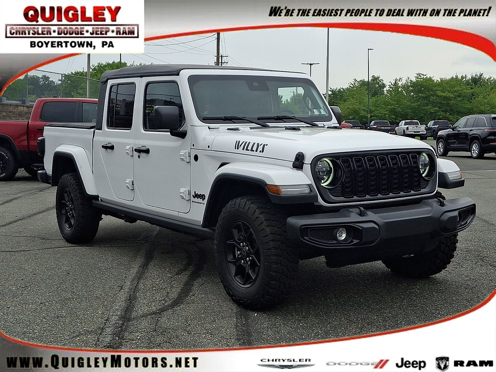 Used 2025 Jeep Gladiator Sport AWD/4WD image 1