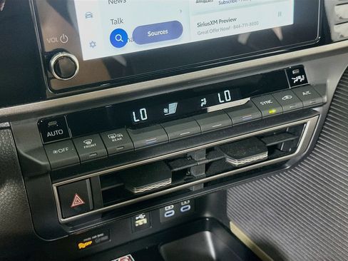 Used 2026 Toyota Camry SE FWD image 28