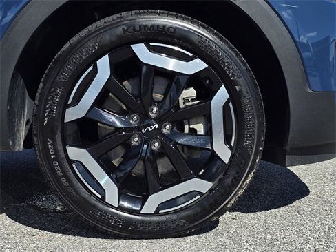 Certified 2025 Kia Telluride S image 12