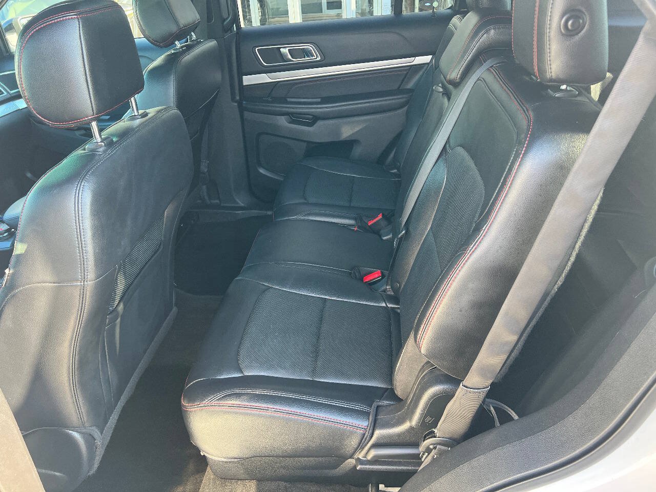 Used 2016 Ford Explorer Sport w/ Equipment Group 401A AWD/4WD image 23