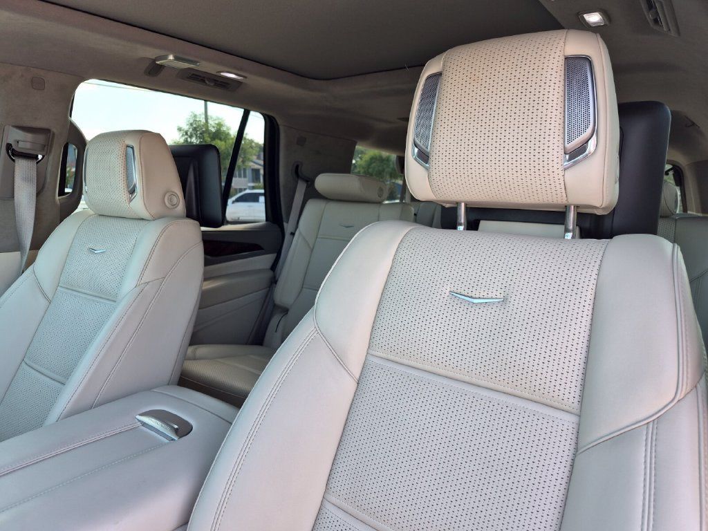 Used 2024 Cadillac Escalade Premium Luxury Platinum w/ Heavy-Duty Trailer Package AWD/4WD image 42
