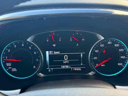 Used 2019 Chevrolet Traverse LT image 24