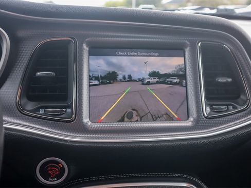 Used 2015 Dodge Challenger SRT Hellcat image 17