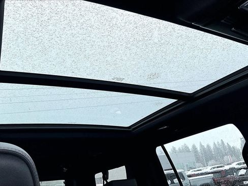 Used 2024 Chevrolet Suburban RST w/ Luxury Package image 30