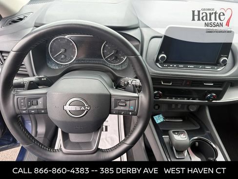 Certified 2025 Nissan Rogue SV AWD/4WD image 13