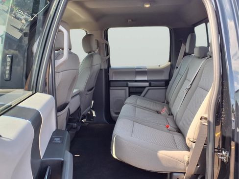 Used 2018 Ford F150 XLT w/ Equipment Group 302A Luxury AWD/4WD image 11