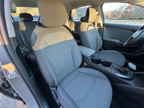 New 2025 Kia K4 LXS image 16
