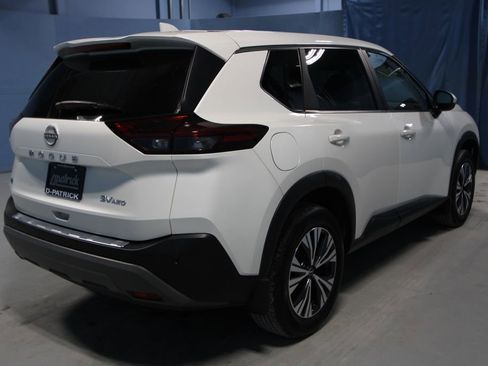 Used 2022 Nissan Rogue SV image 34