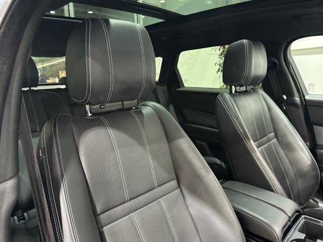 Used 2019 Land Rover Range Rover Velar R-Dynamic SE AWD/4WD image 53